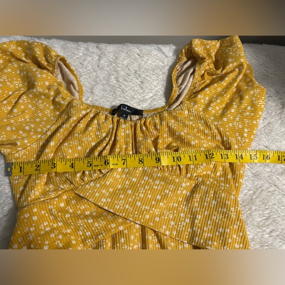Come Into Bloom Mustard Yellow Floral Print Tie-Back Bodysuit - Size Medium - Picture 7 of 7